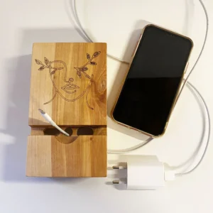 Drewniana podstawka pod telefon EWA